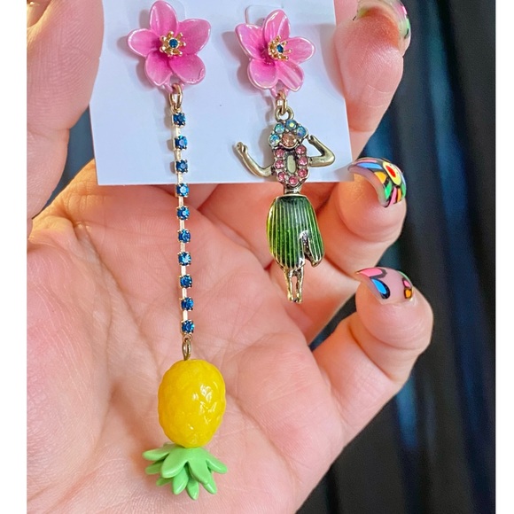 Betsey Johnson Accessories - 🦖BETSEY JOHNSON EARRINGS